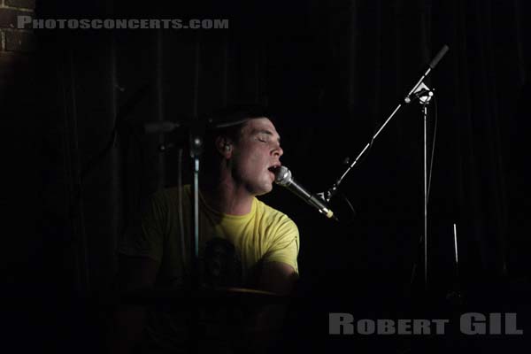 BLACK LIPS - 2008-04-11 - PARIS - La Maroquinerie - Joe Bradley